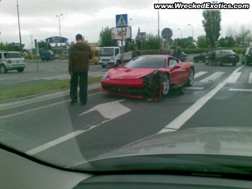 Image Ferrari 458 Italia crashes wrecks