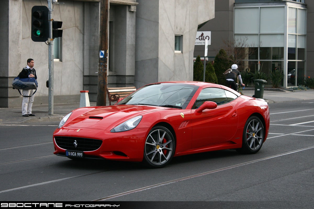 Ferrari California - front