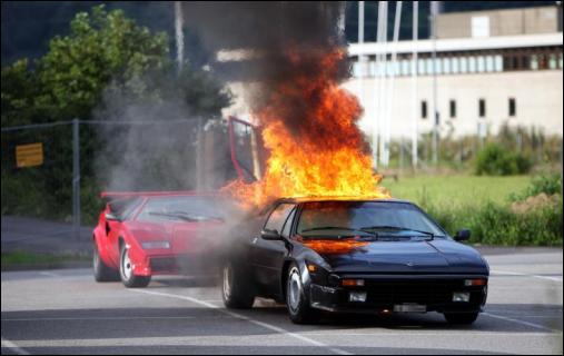 Lamborghini Jalpa fire Public