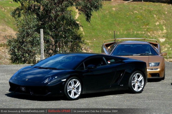 Lamborghini Gallardo LP560 vs Diablo SE wallpaper